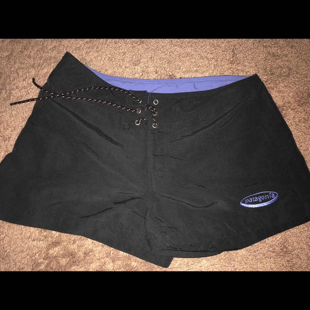 EUC Patagonia Black & Purple Shorts size 5
